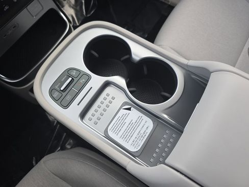 New 2026 Hyundai Ioniq 9 SE image 27