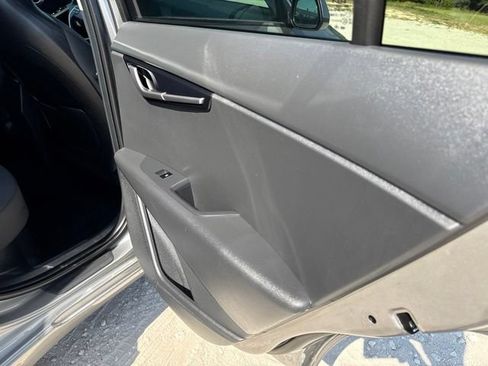 Used 2025 Kia Niro LX FWD image 20