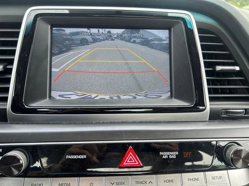 Used 2018 Hyundai Sonata SE FWD image 9