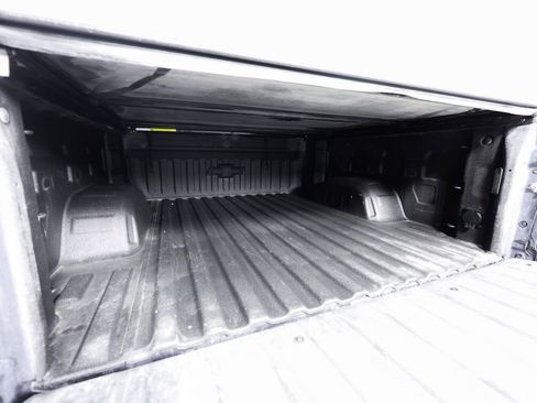 Used 2022 Chevrolet Silverado 1500 LT AWD/4WD image 14