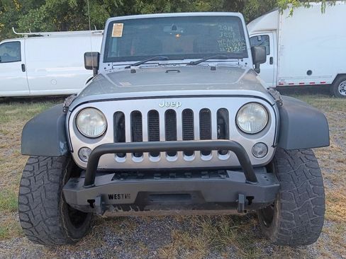Used 2014 Jeep Wrangler Unlimited Sport AWD/4WD image 2
