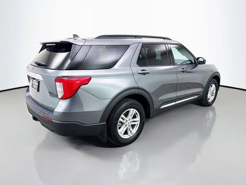 Used 2023 Ford Explorer XLT w/ Class IV Trailer Tow Package AWD/4WD image 7