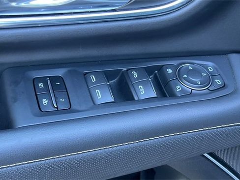 Used 2023 Chevrolet Tahoe Premier image 12