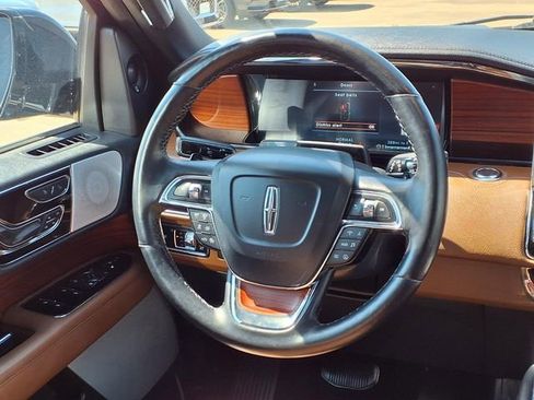 Certified 2023 Lincoln Navigator L Reserve RWD image 8