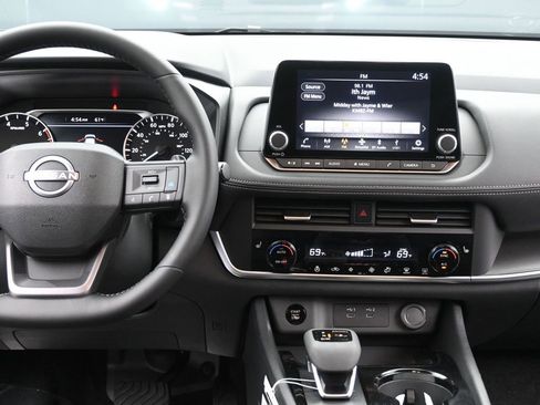 New 2026 Nissan Rogue SV w/ Cold Weather Package image 15