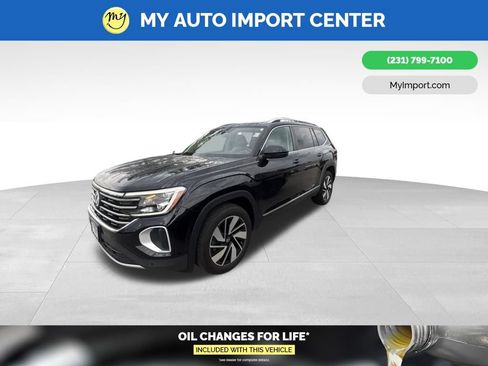 Used 2025 Volkswagen Atlas SEL AWD/4WD image 2