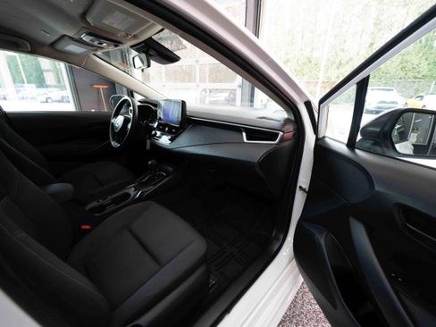 Used 2024 Toyota Corolla LE image 25