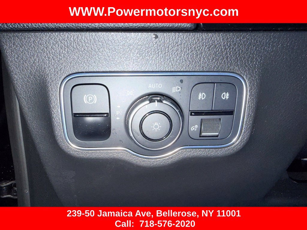 Used 2021 Mercedes-Benz GLA 250 4MATIC w/ Premium Package image 24