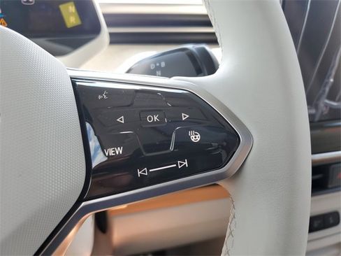 New 2025 Volkswagen ID. Buzz 1st Edition image 27