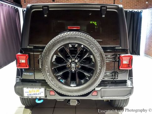 Used 2023 Jeep Wrangler Unlimited Sahara w/ Cold Weather Group image 8