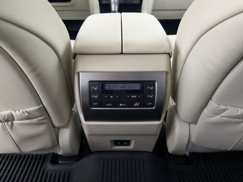 Used 2023 Lexus GX 460 Premium w/ Premium Plus Package image 22