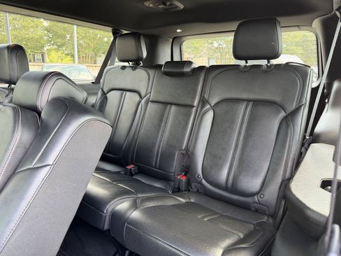 Used 2024 Jeep Wagoneer L Series II w/ Flexible Seating Group RWD image 19