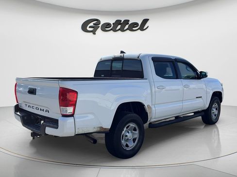 Used 2017 Toyota Tacoma SR RWD image 5