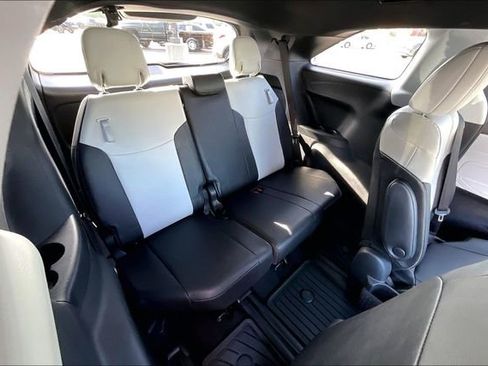 Used 2025 Toyota Sienna XSE image 28