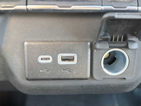 Used 2025 Chevrolet Silverado 3500 W/T image 19