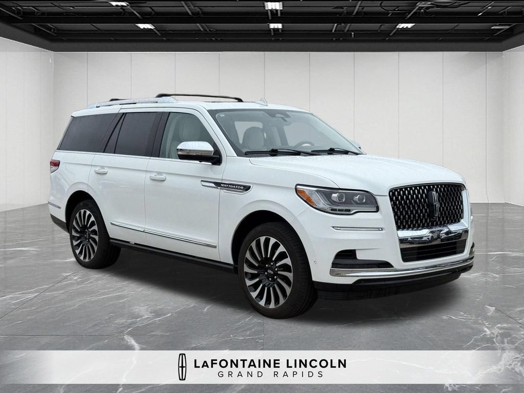 Certified 2023 Lincoln Navigator Black Label AWD/4WD image 7
