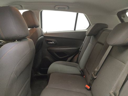 Used 2019 Chevrolet Trax LS w/ LPO, Protection Package FWD image 18