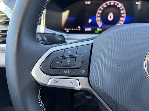 New 2026 Volkswagen Taos SE image 17