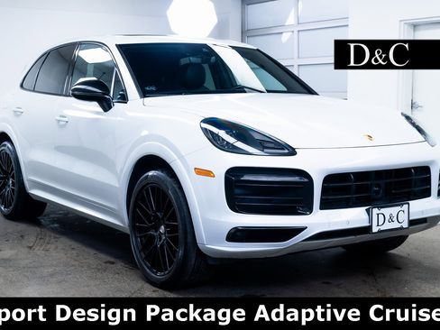 Used 2022 Porsche Cayenne w/ Premium Package image 1