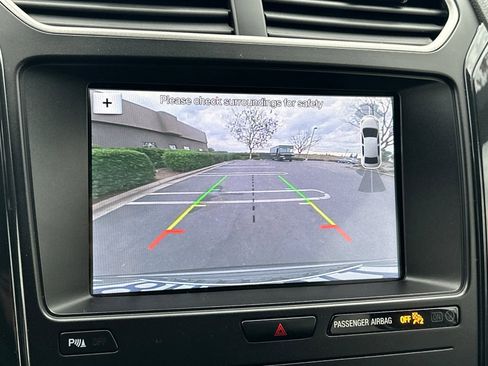 Used 2019 Ford Explorer XLT w/ Equipment Group 202A image 18