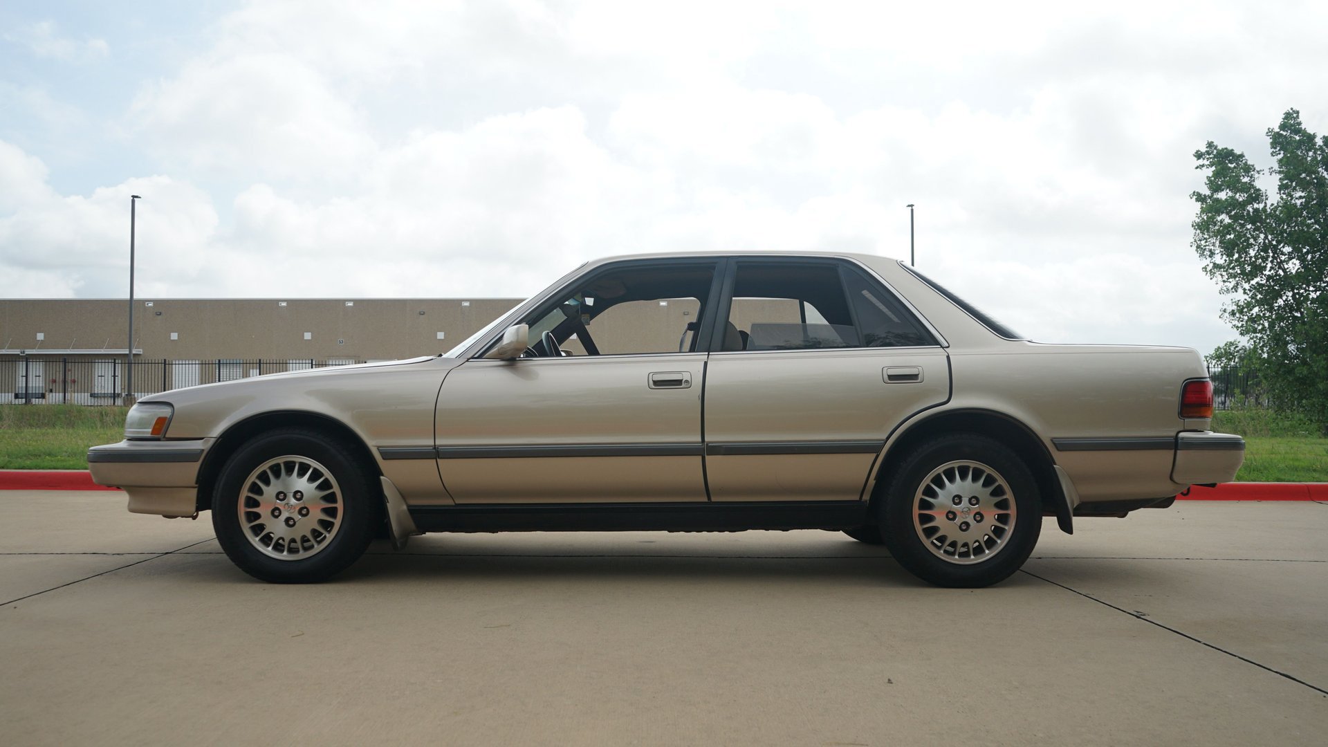 Used 1991 Toyota Cressida RWD image 6
