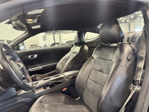Used 2020 Ford Mustang GT Premium w/ GT Performance Package RWD image 9