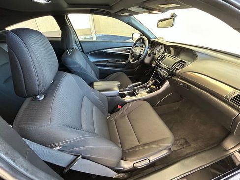 Used 2016 Honda Accord EX image 6