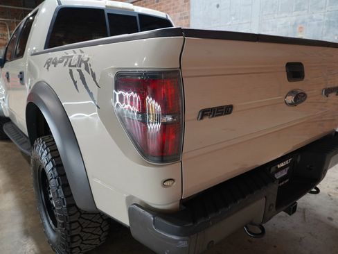 Used 2013 Ford F150 Raptor w/ Luxury Equipment Group image 21