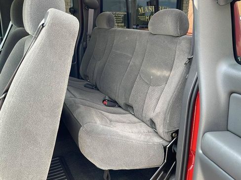 Used 2005 Chevrolet Silverado 2500 LS AWD/4WD image 33