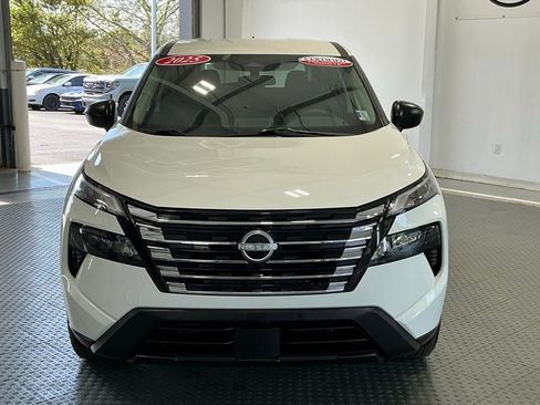 Used 2025 Nissan Rogue S FWD image 18
