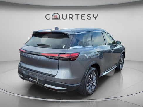 Used 2026 INFINITI QX60 Luxe w/ Cargo Package FWD image 5