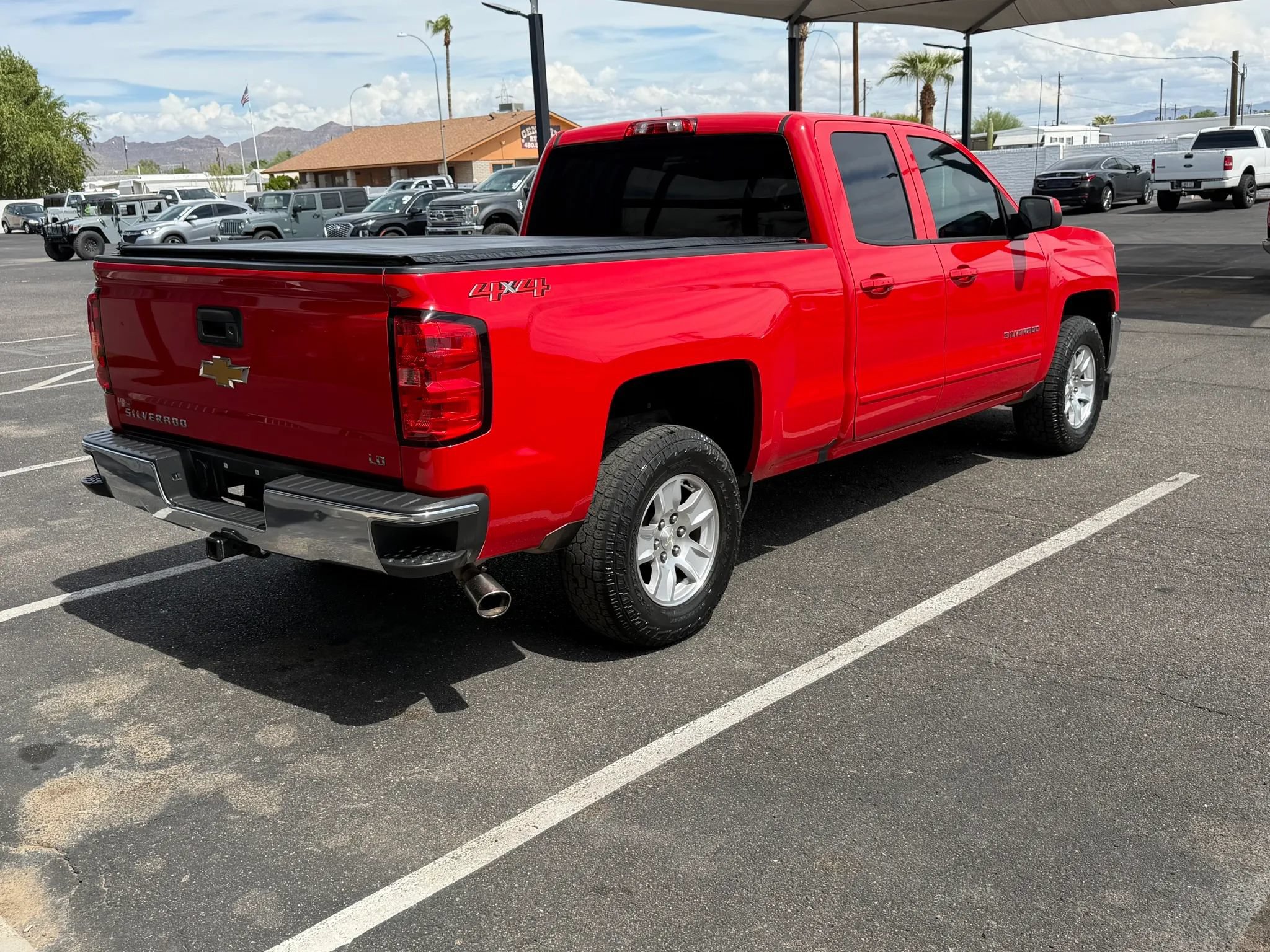 Used 2019 Chevrolet Silverado 1500 LT AWD/4WD image 9