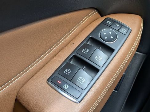 Used 2018 Mercedes-Benz GLE 350 4MATIC image 26