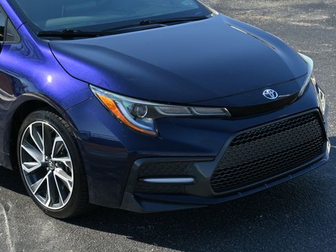 Used 2020 Toyota Corolla SE image 28