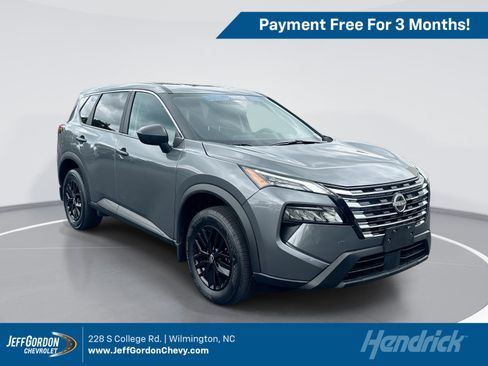 Used 2026 Nissan Rogue S AWD/4WD image 1