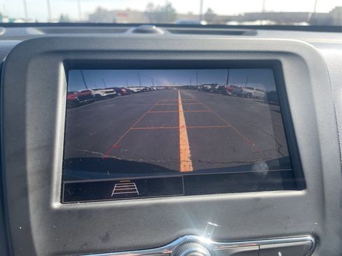 Used 2023 Chevrolet Equinox LT image 37