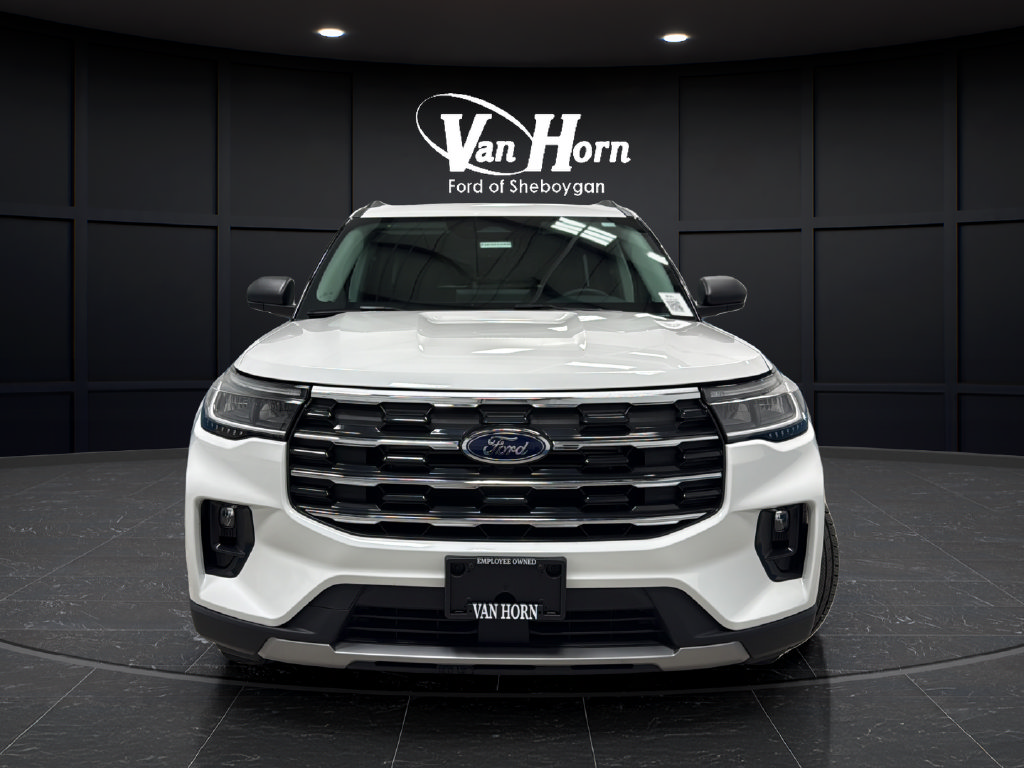 Used 2026 Ford Explorer Active w/ Active Comfort Package AWD/4WD image 2