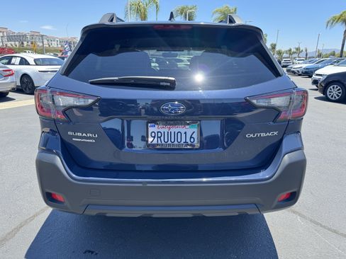 Used 2025 Subaru Outback Premium AWD/4WD image 8
