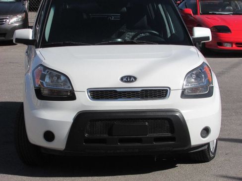 Used 2011 Kia Soul + w/ Audio Pkg image 14