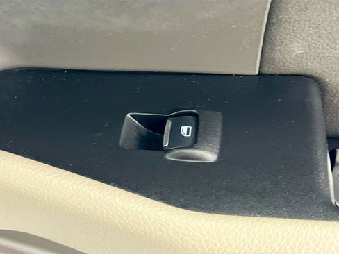 Used 2020 Ford Expedition XLT w/ Equipment Group 202A image 32