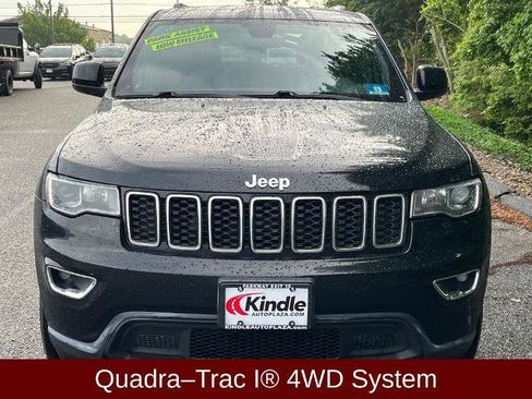 Used 2018 Jeep Grand Cherokee Laredo AWD/4WD image 2