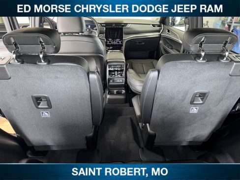 New 2025 Jeep Grand Cherokee L Limited w/ Luxury Tech Group II AWD/4WD image 40