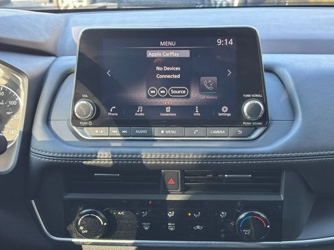 Used 2023 Nissan Rogue S image 17