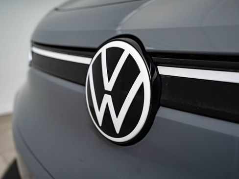 Used 2024 Volkswagen ID.4 2WD image 3
