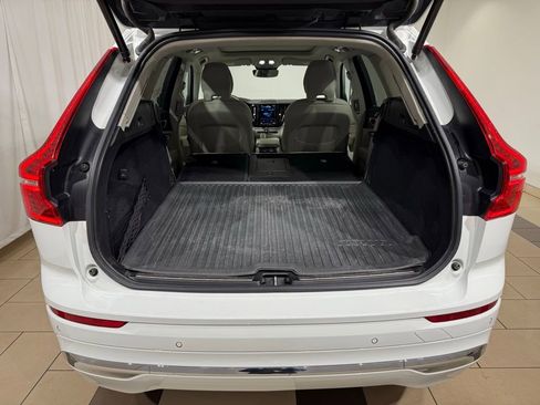 Used 2022 Volvo XC60 B5 Inscription w/ Advanced Package image 12