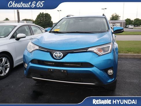 Used 2016 Toyota RAV4 XLE AWD/4WD image 7