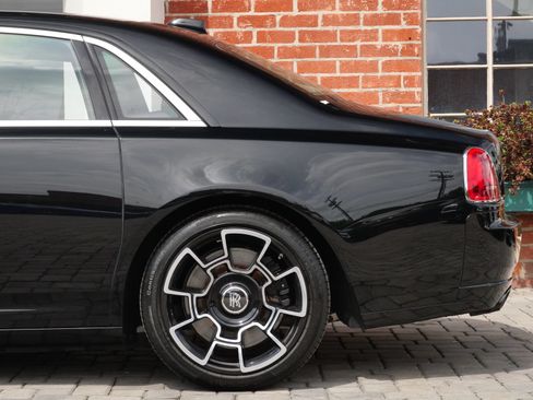 Used 2019 Rolls-Royce Ghost RWD image 25