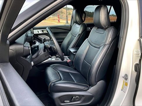 Used 2020 Ford Explorer ST w/ Premium Technology Package image 19