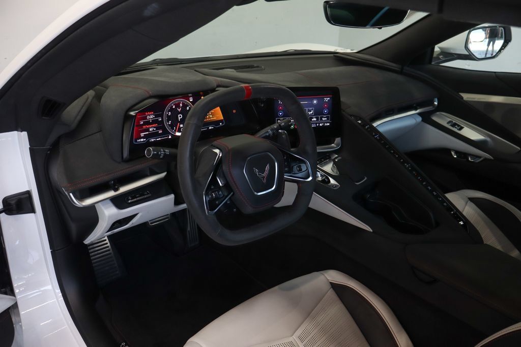 Used 2023 Chevrolet Corvette Stingray Premium Conv w/ Z51 Performance Package RWD image 20