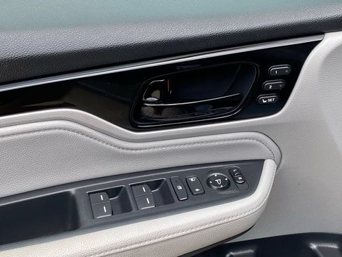 Used 2023 Honda Odyssey Touring image 21
